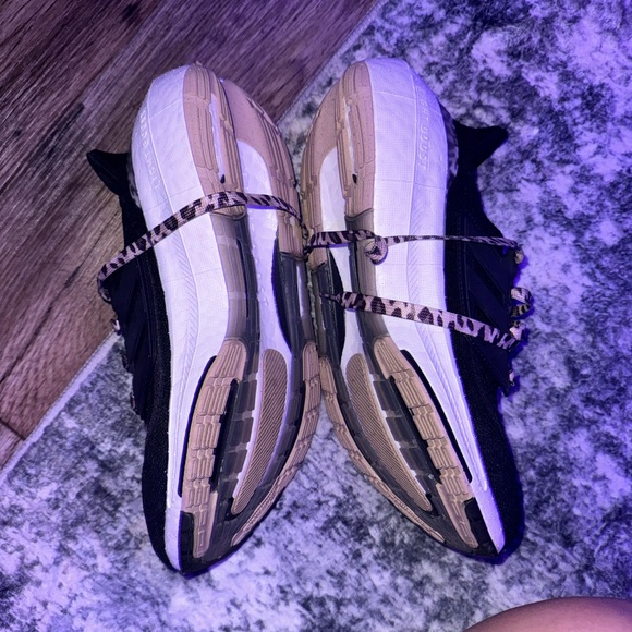 Adidas ultra boost - women black and cheeta - Picture 3 of 4